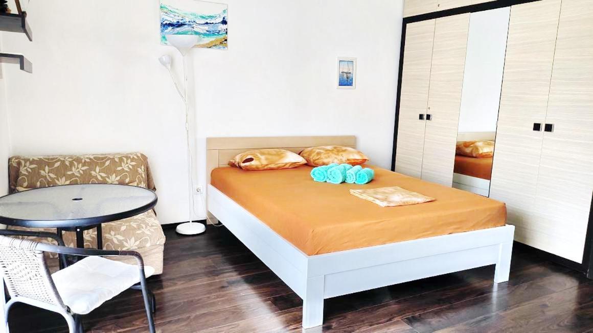 Apartment Adrialux Budva Bagian luar foto