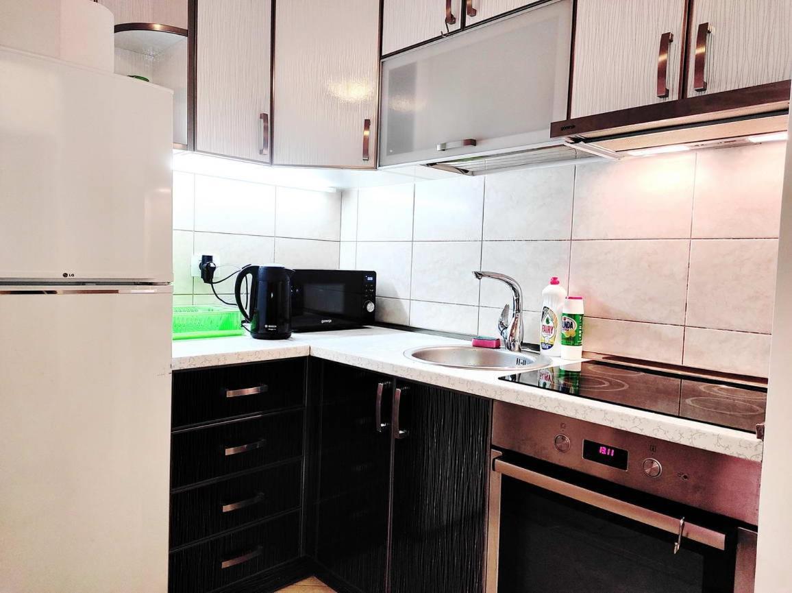 Apartment Adrialux Budva Bagian luar foto