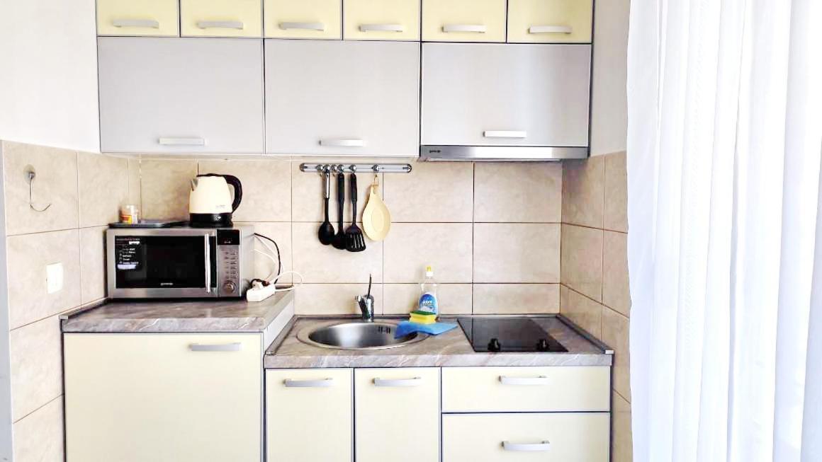 Apartment Adrialux Budva Bagian luar foto